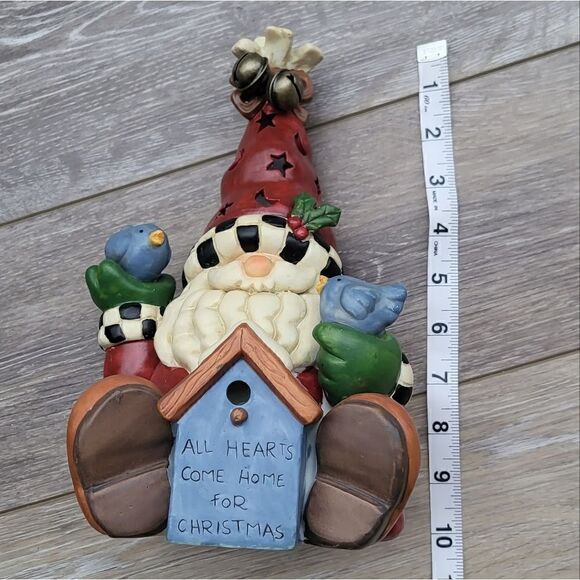 Center Street Design Santa Luminaire "ALL HEARTS COME HOME FOR CHRISTMAS". - Picture 8 of 10